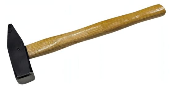 Hammer zum Sichern und Lösen des SchwaBi-Haltemagnets der Antirutschsicherung im Betonfertigteilwerk