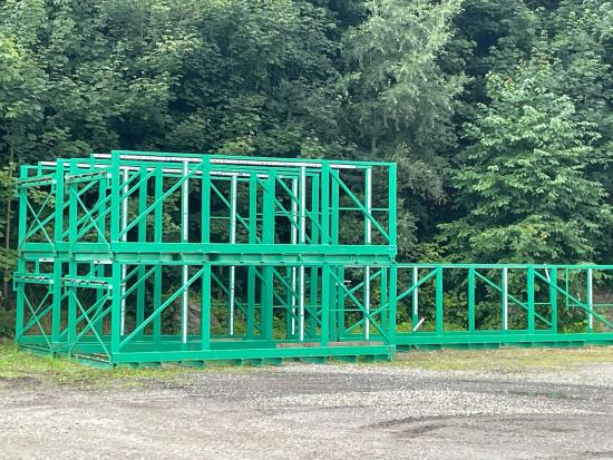 Preview: gestapelte-transportgestelle-fertigteilwerk