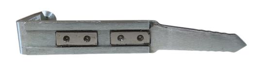 Preview: Seitenansicht des Schwabi-Schwerts mit integrierten Magnetmodulen zur Fixierung in der Betonfertigung