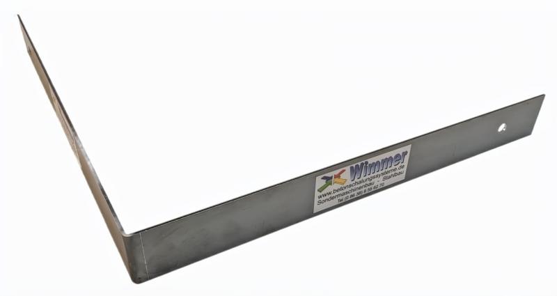Montagewinkel aus Stahl zur Positionierung von Doppelwänden und Thermowänden auf der Baustelle – mit Schraublöchern – Wimmer Betonschalungssysteme