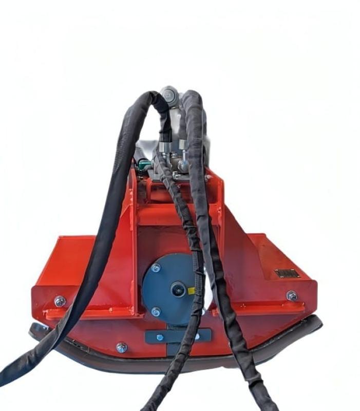 Rechte Seitenansicht des Wimmer Forstmulcher FM60 für Minibagger bis 2,5 t, kompakte Bauweise für Land- und Forstwirtschaft, ideal zum Mulchen von Gestrüpp und Wildwuchs auf engen Flächen.